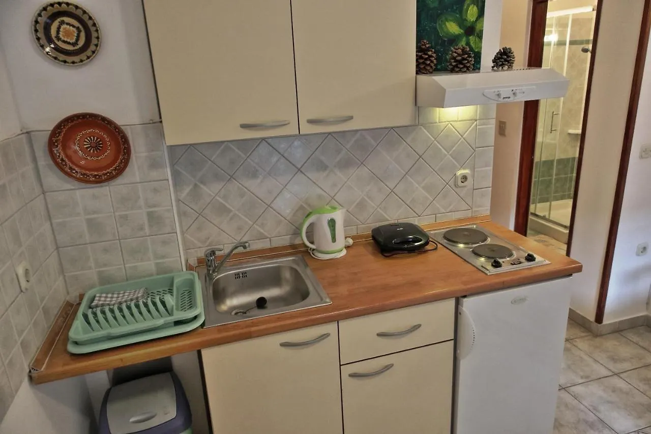 Vratovic Apartments Πούλα 0*,