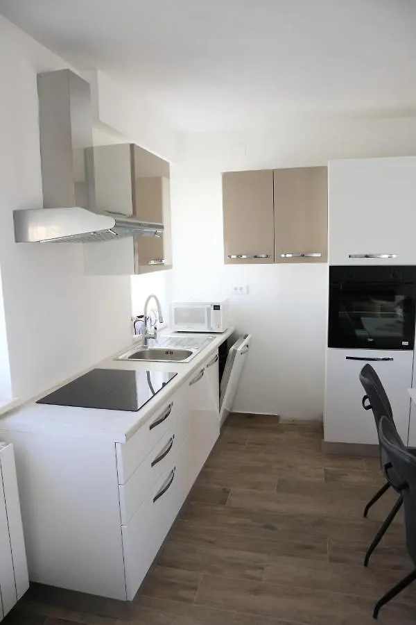 Vratovic Apartments Πούλα