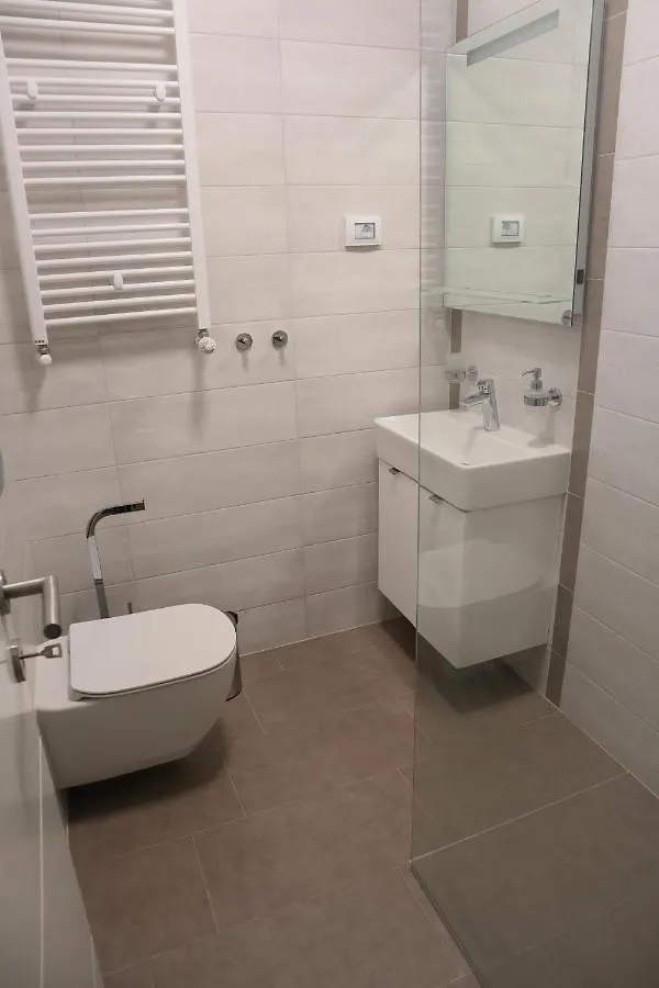 Vratovic Apartments Πούλα