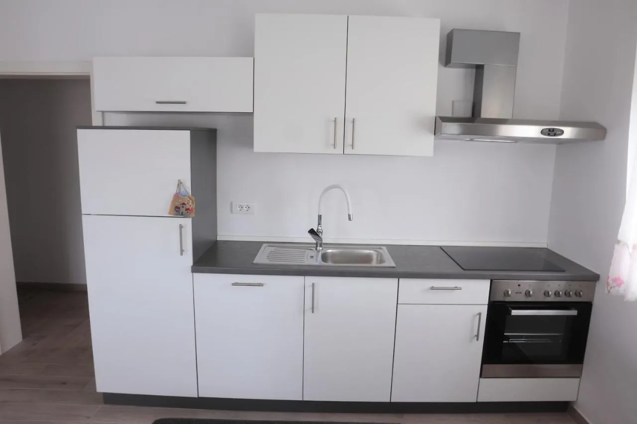 Vratovic Apartments Πούλα 0*,
