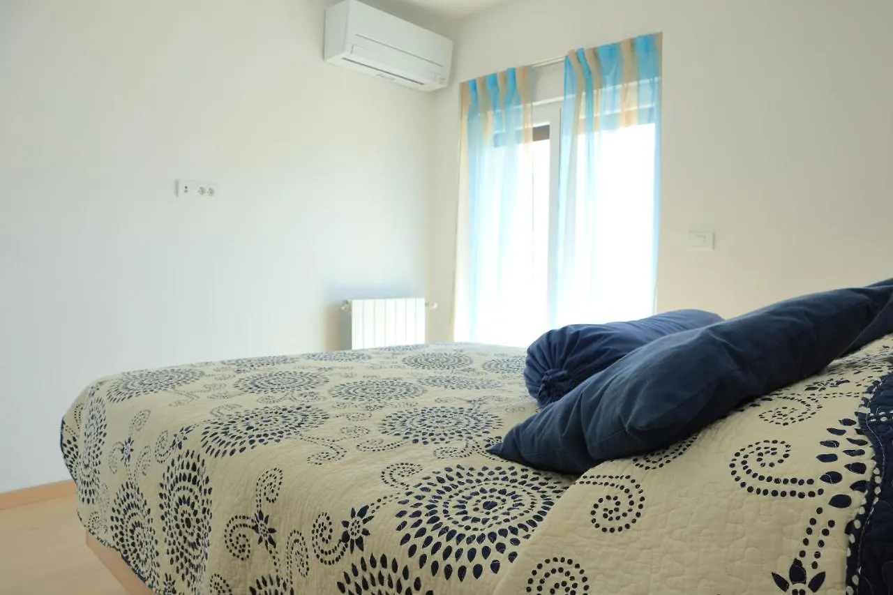 Vratovic Apartments Πούλα