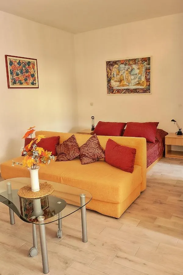 Vratovic Apartments Πούλα